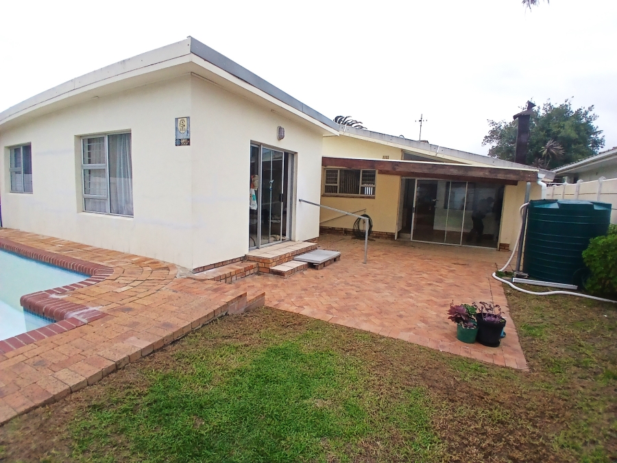 To Let 2 Bedroom Property for Rent in Lochnerhof Western Cape